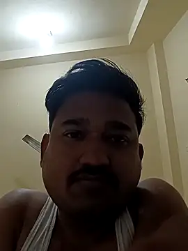 Snapshot of VadodaraBBC chatting on 12/02/25, 04:57 VadodaraBBC online show from 12/02/25, 04:57