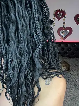 Snapshot of Babylulu_b chatting on 11/27/25, 03:36 Babylulu b online show from 11/27/25, 03:36