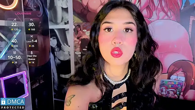 sofia sstone online show from 10/11/25, 11:31