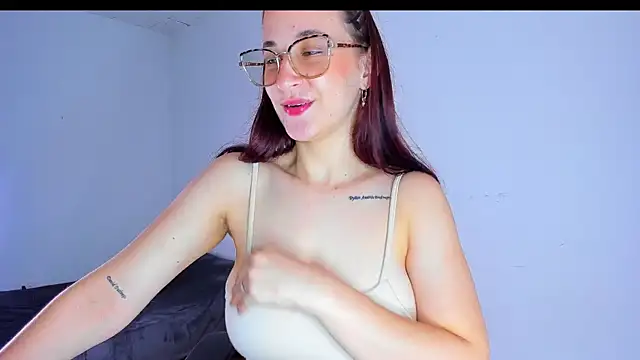 Laura Ivy online show from 06/19/26, 01:26