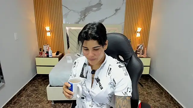 KAROLLJONES1 online show from 01/11/26, 12:43