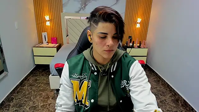 KAROLLJONES1 online show from 02/13/26, 12:23