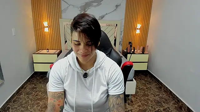 KAROLLJONES1 online show from 02/17/26, 07:31