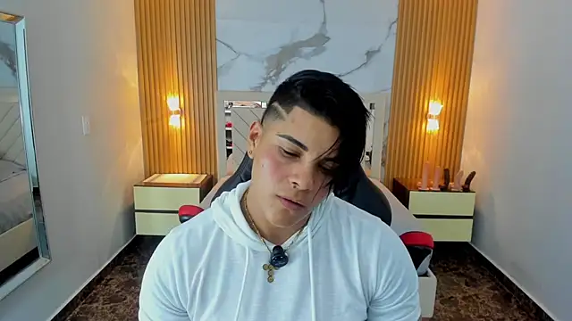 KAROLLJONES1 online show from 05/25/26, 07:31