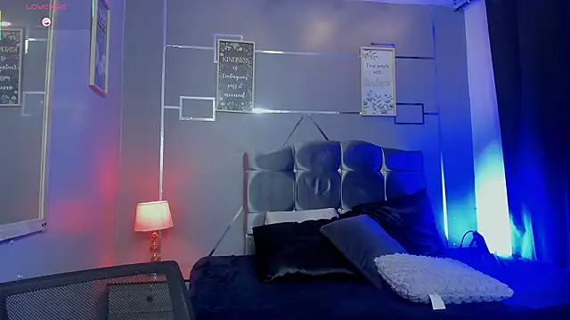 Snapshot of Room_69x chatting on 10/18/25, 03:20 Room 69x online show from 10/18/25, 03:20