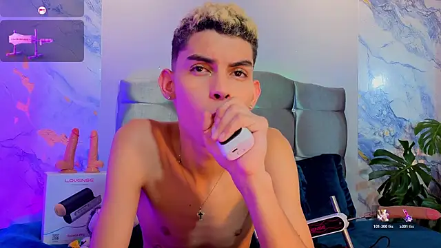 Room 69x online show from 03/27/26, 08:19