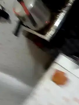 linda luna29 online show from 10/25/25, 03:51