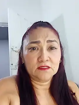 Snapshot of linda_luna29 chatting on 05/16/26, 04:53 linda luna29 online show from 05/16/26, 04:53