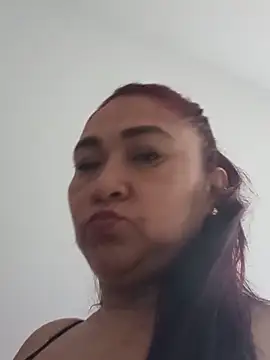 Snapshot of linda_luna29 chatting on 05/18/26, 08:47 linda luna29 online show from 05/18/26, 08:47