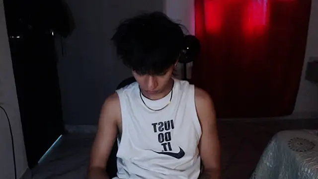 Snapshot of sung_yol chatting on 10/14/25, 07:58 sung yol online show from 10/14/25, 07:58