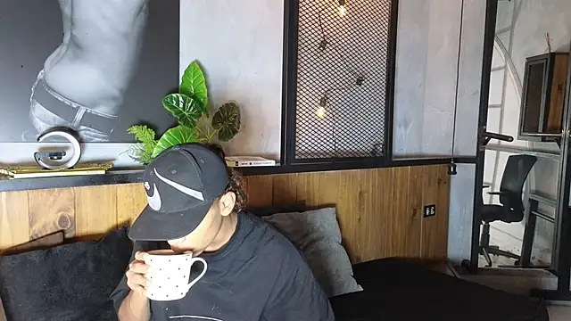 AlanCutee online show from 04/16/26, 12:39