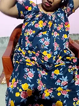 Snapshot of Cute-Swewty chatting on 10/17/25, 01:25 Cute-Swewty online show from 10/17/25, 01:25