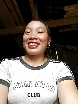 Snapshot of Tamy_20 chatting on 10/12/25, 02:10 Tamy 20 online show from 10/12/25, 02:10