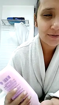 Snapshot of Esmeralda333 chatting on 01/12/26, 02:55 Esmeralda333 online show from 01/12/26, 02:55