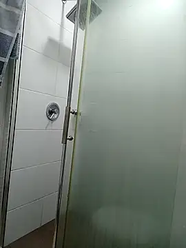 Snapshot of Esmeralda333 chatting on 02/06/26, 01:03 Esmeralda333 online show from 02/06/26, 01:03