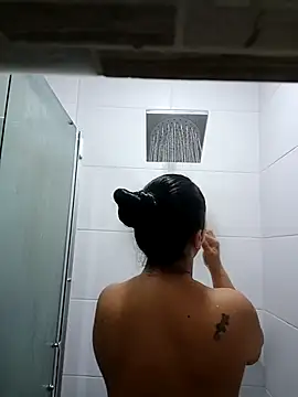 Snapshot of Esmeralda333 chatting on 02/11/26, 03:17 Esmeralda333 online show from 02/11/26, 03:17