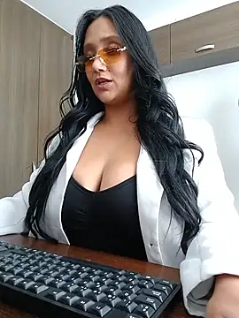 Esmeralda333 online show from 05/15/26, 04:25