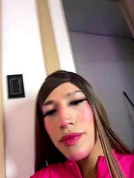 Alaia Snow online show from 12/05/25, 08:38