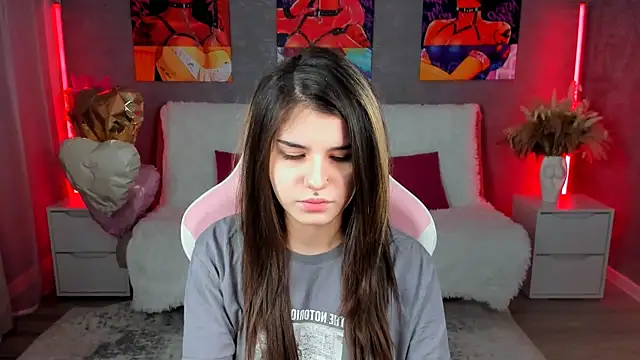 AnoraDark online show from 04/19/26, 08:22