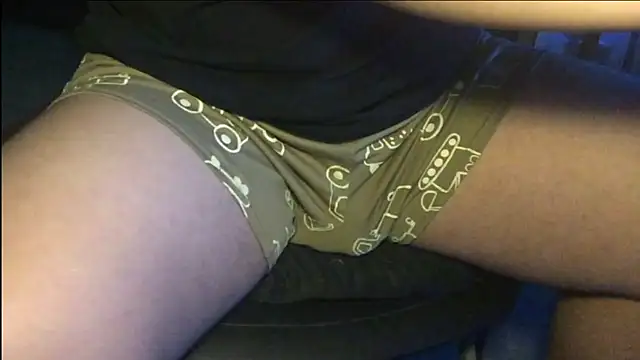 MinhTuan2002 online show from 11/23/25, 08:19