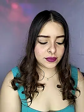 Snapshot of Nahomy_cm chatting on 11/17/25, 08:25 Nahomy cm online show from 11/17/25, 08:25