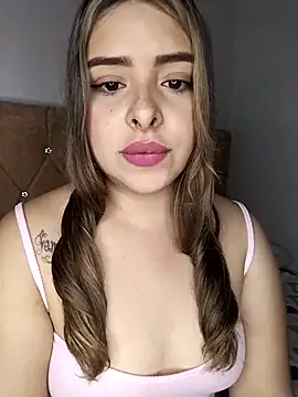 Snapshot of Nahomy_cm chatting on 02/22/26, 05:33 Nahomy cm online show from 02/22/26, 05:33