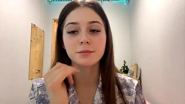 Adel strongwoman online show from 01/07/26, 07:16