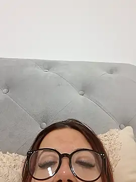 Snapshot of Anayssa_ chatting on 09/14/25, 10:42 Anayssa online show from 09/14/25, 10:42