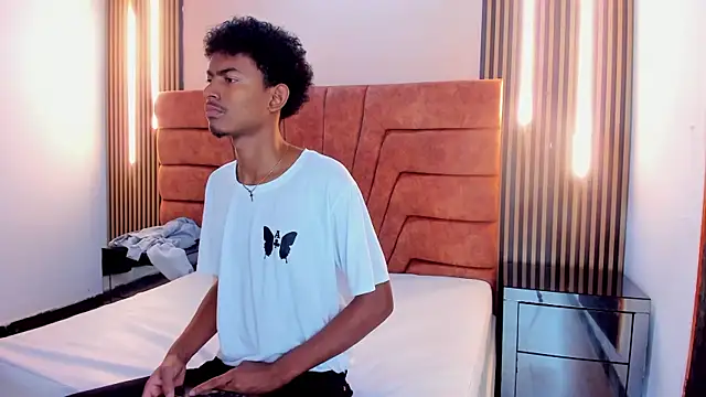 FYKMOR 1 online show from 10/29/25, 03:53