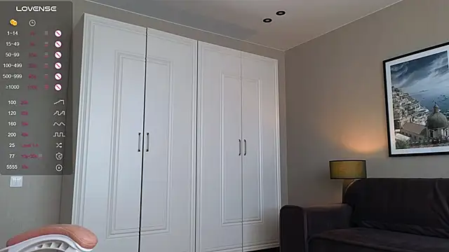 brightrays    online show from 06/07/26, 01:43