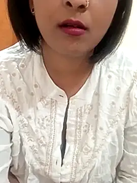 Snapshot of Queen_Kushi4 chatting on 07/08/26, 02:10 Queen Kushi4 online show from 07/08/26, 02:10