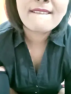 Snapshot of Queen_Kushi4 chatting on 07/22/26, 09:45 Queen Kushi4 online show from 07/22/26, 09:45