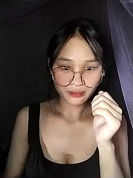 Snapshot of saronla_03 chatting on 11/06/25, 01:12 saronla 03 online show from 11/06/25, 01:12