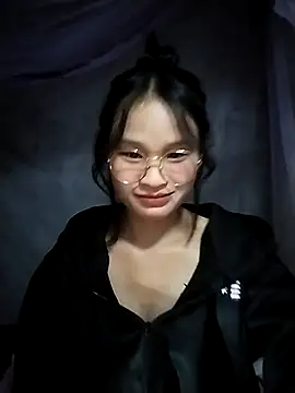 Snapshot of saronla_03 chatting on 11/14/25, 03:55 saronla 03 online show from 11/14/25, 03:55