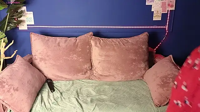 Jesica mooon online show from 10/10/25, 01:37