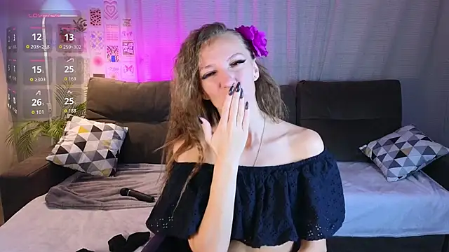 Jesica mooon online show from 10/18/25, 01:30