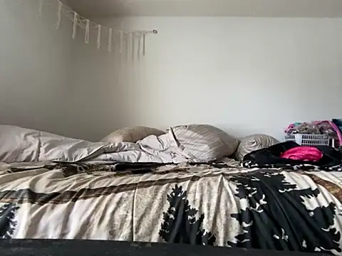 KANDIS864 online show from 11/16/25, 05:40