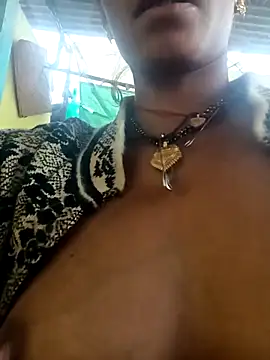 Juhi chawla online show from 12/22/25, 04:42