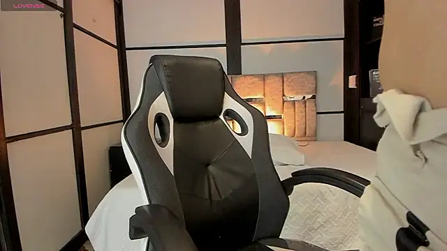 SamaraAnders  online show from 02/05/26, 06:18