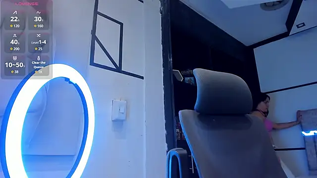 SamaraAnders  online show from 04/22/26, 04:59