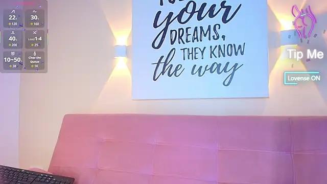 SunnyGilmoree online show from 11/25/25, 07:58