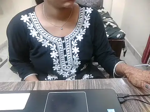 lusty kaira online show from 07/04/26, 10:21