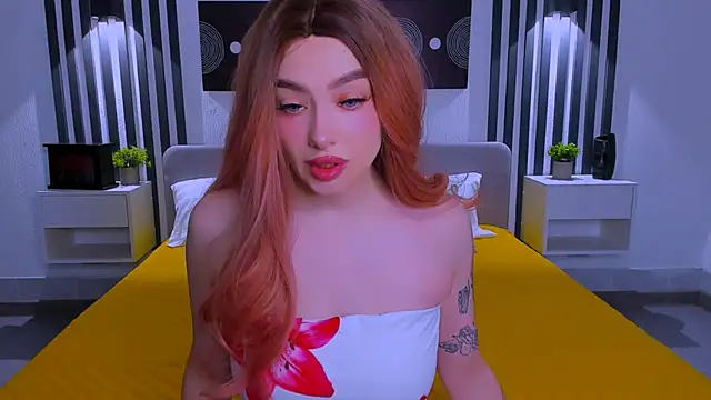 Snapshot of Emily_Tylerr chatting on 02/13/26, 01:01 Emily Tylerr online show from 02/13/26, 01:01