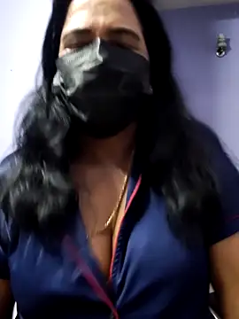 mallu-lover online show from 10/29/25, 01:19