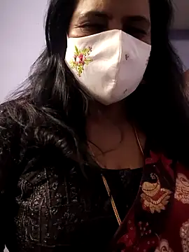 mallu-lover online show from 11/20/25, 12:33