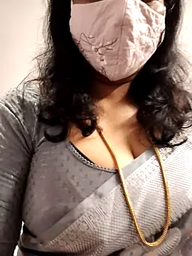 Snapshot of mallu-lover chatting on 03/01/26, 01:13 mallu-lover online show from 03/01/26, 01:13