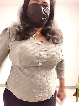 mallu-lover online show from 03/10/26, 12:21