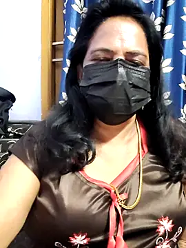 Snapshot of mallu-lover chatting on 05/15/26, 04:36 mallu-lover online show from 05/15/26, 04:36