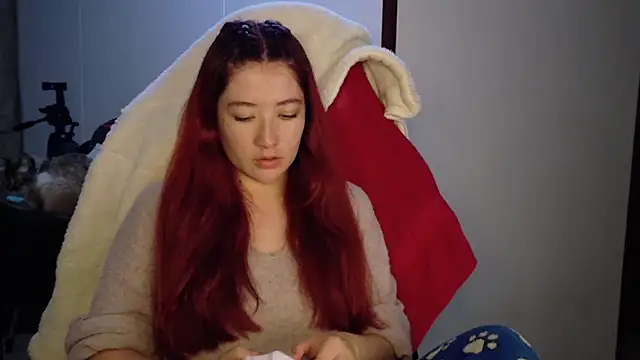 lunnaa  online show from 10/24/25, 04:20