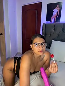 ema zoe online show from 09/24/25, 12:03